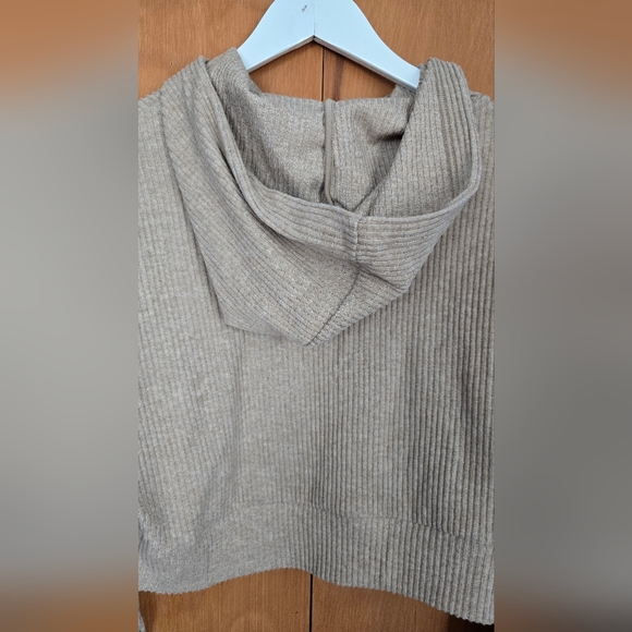 ALO Yoga Muse Hoodie Gravel Heather Cropped Sz Small - Picture 6 of 10